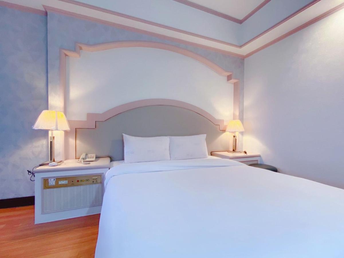 Chrysler Hotel Тайбей Екстер'єр фото
